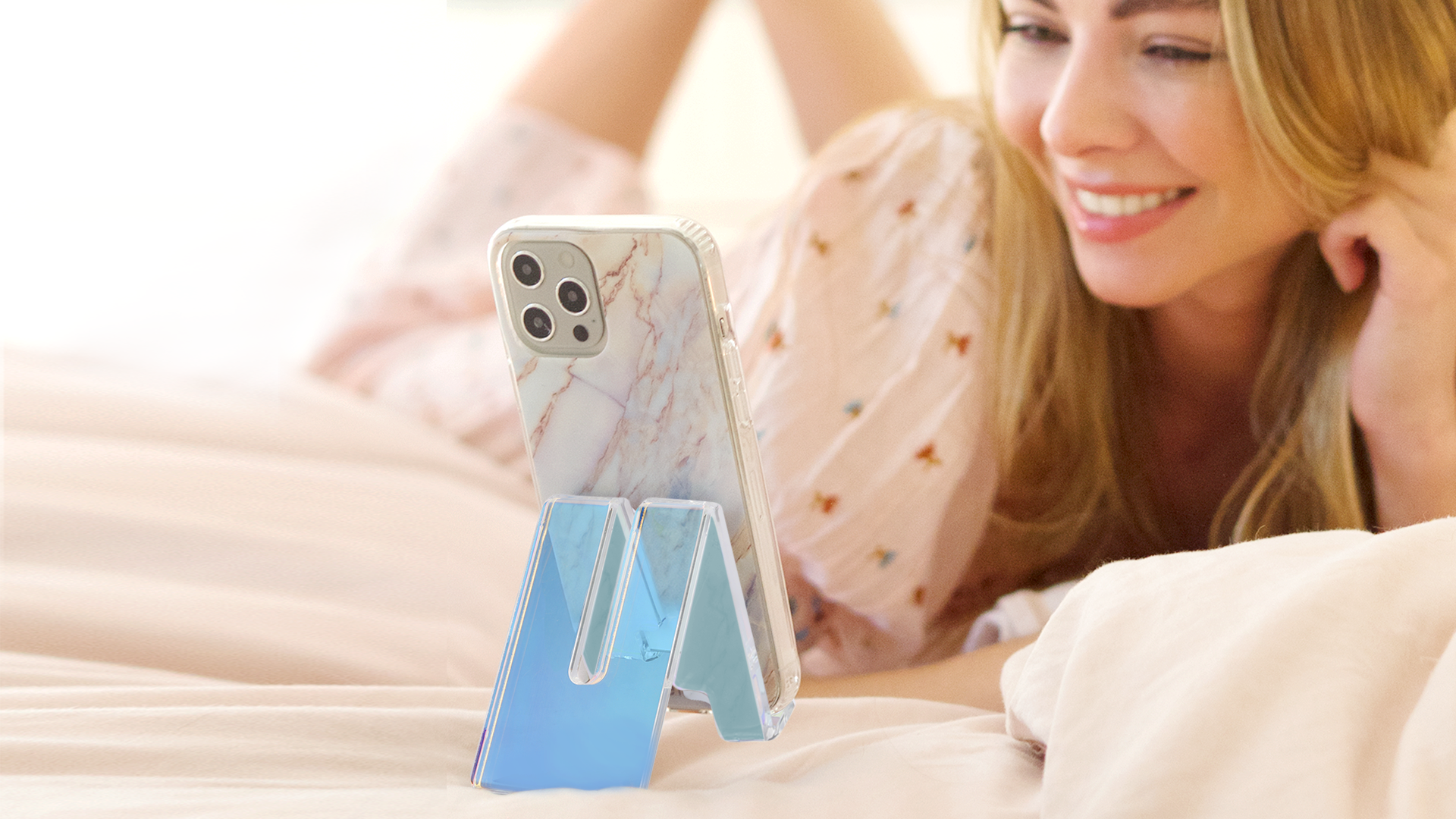 Ellie Rose Phone and Tablet Stand in Holographic